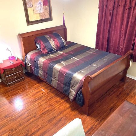 Homestay Carrollton Esterno foto